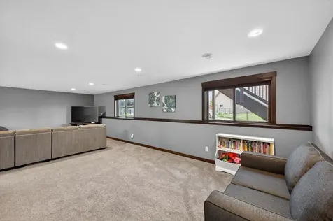 2287 Phoenix Road SW Rochester MN 55902