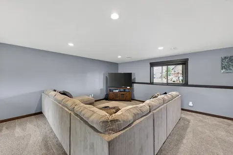 2287 Phoenix Road SW Rochester MN 55902