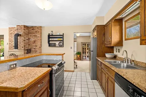5558 E Grandview Road Proctor MN 55810