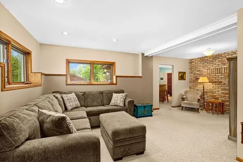 5558 E Grandview Road Proctor MN 55810