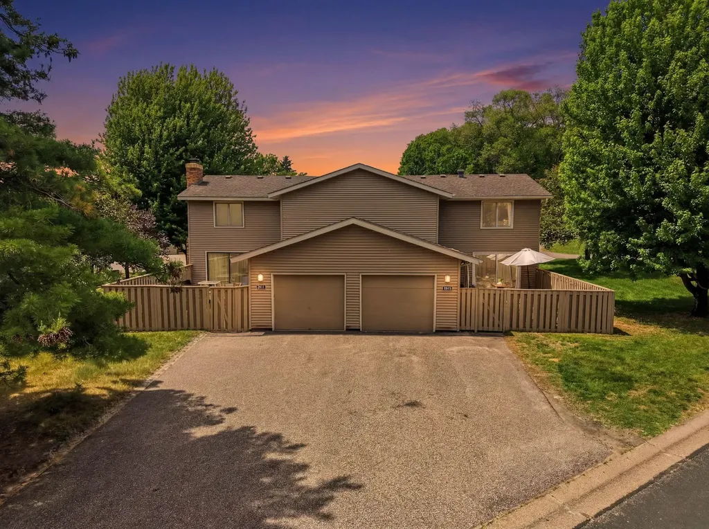 869 Monterey Drive Shoreview MN 55126