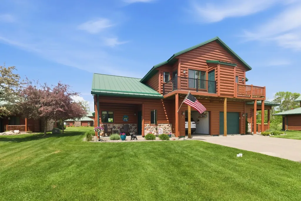 33176 170th Lane Isle MN 56342