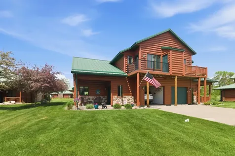 33176 170th Lane Isle MN 56342