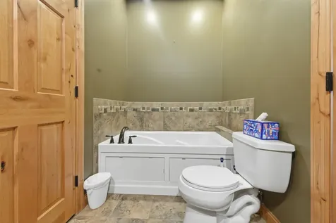 33176 170th Lane Isle MN 56342