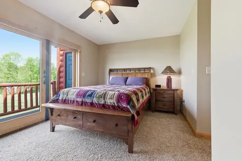 33176 170th Lane Isle MN 56342