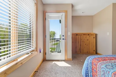 33176 170th Lane Isle MN 56342