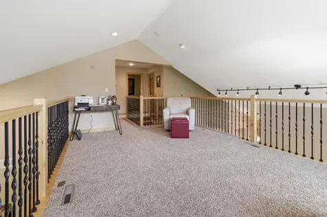 33176 170th Lane Isle MN 56342