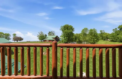 33176 170th Lane Isle MN 56342