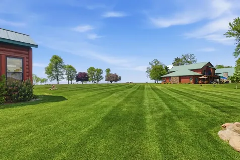 33176 170th Lane Isle MN 56342