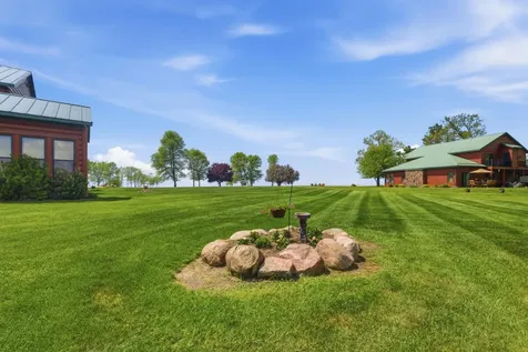 33176 170th Lane Isle MN 56342