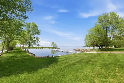 33176 170th Lane Isle MN 56342