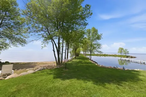 33176 170th Lane Isle MN 56342