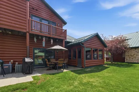 33176 170th Lane Isle MN 56342