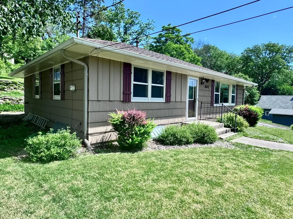 604 Hawthorn Street Red Wing MN 55066