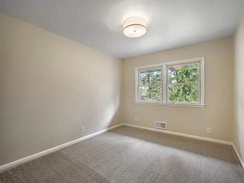 205 Oakview Road West Saint Paul MN 55118