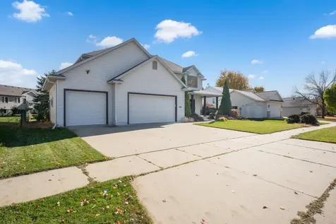 2980 Darcy Drive NE Rochester MN 55906