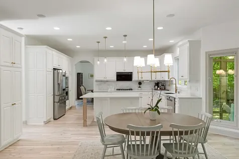 8562 French Curve Eden Prairie MN 55347
