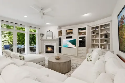 8562 French Curve Eden Prairie MN 55347