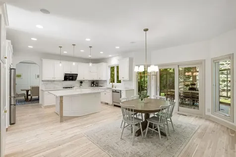 8562 French Curve Eden Prairie MN 55347