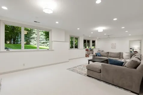 8562 French Curve Eden Prairie MN 55347