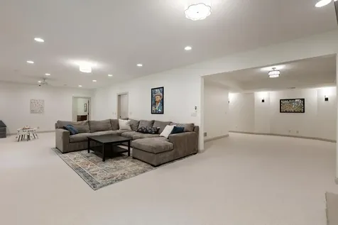 8562 French Curve Eden Prairie MN 55347