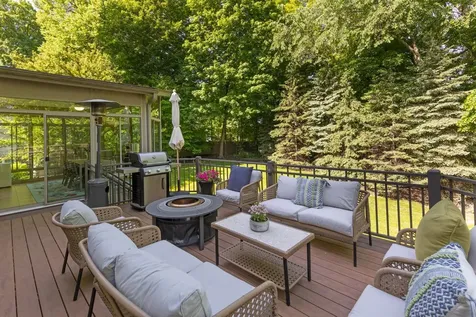 8562 French Curve Eden Prairie MN 55347
