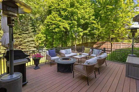 8562 French Curve Eden Prairie MN 55347
