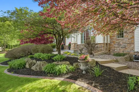 8562 French Curve Eden Prairie MN 55347