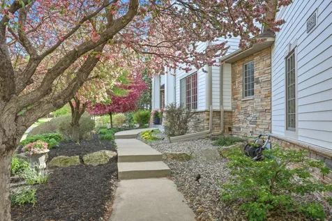 8562 French Curve Eden Prairie MN 55347