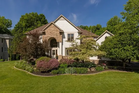8562 French Curve Eden Prairie MN 55347