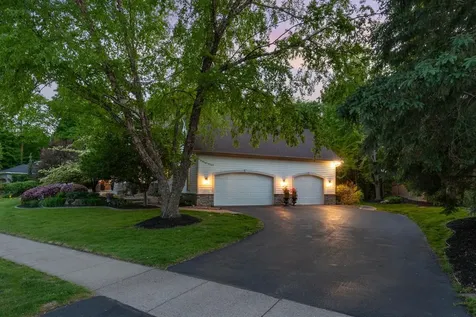 8562 French Curve Eden Prairie MN 55347