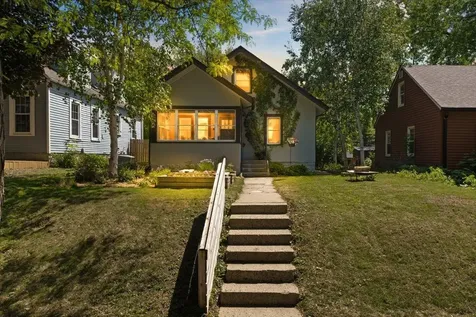 5233 44th Avenue S Minneapolis MN 55417