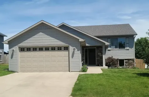 284 Highlands Avenue Zumbrota MN 55992