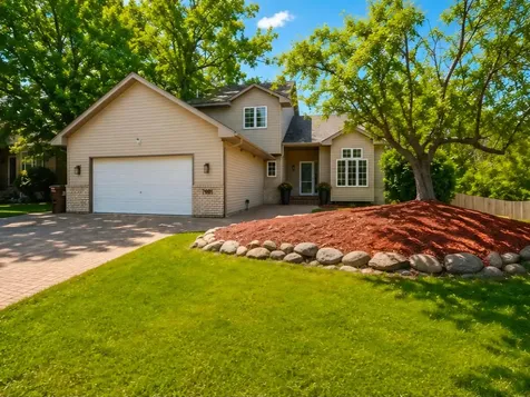 7001 46th Street N Oakdale MN 55128
