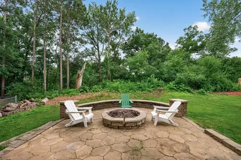 7001 46th Street N Oakdale MN 55128