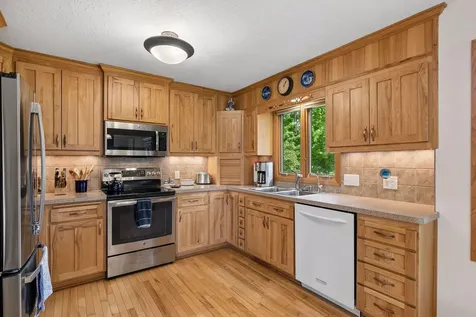 18025 33rd Avenue N Plymouth MN 55447
