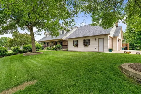 1845 Paulis Drive Faribault MN 55021
