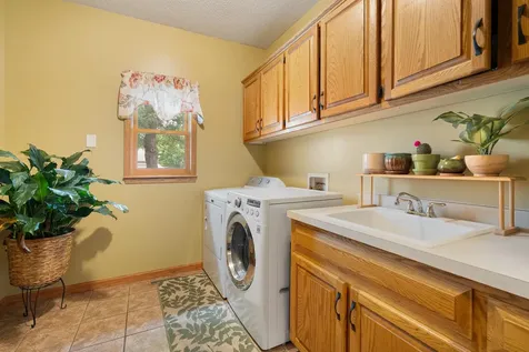1845 Paulis Drive Faribault MN 55021