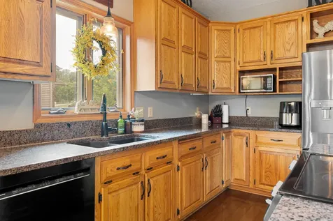 1845 Paulis Drive Faribault MN 55021