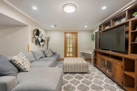 1845 Paulis Drive Faribault MN 55021