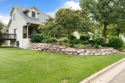 1845 Paulis Drive Faribault MN 55021
