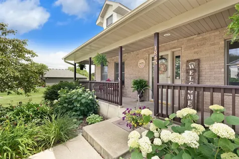 1845 Paulis Drive Faribault MN 55021