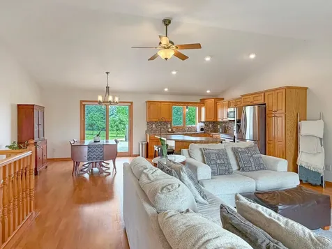 2001 Eastbay Avenue Balaton MN 56115