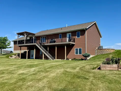 1798 Tiger Ridge Drive Albert Lea MN 56007