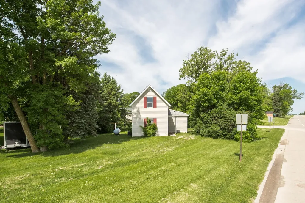402 Sanstead Street W Garfield MN 56332