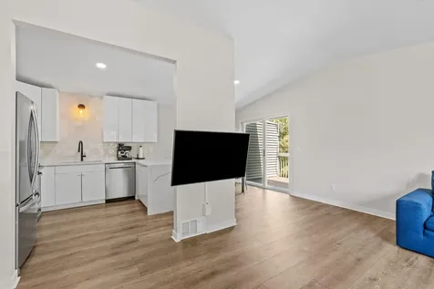828 Sherwood Road Shoreview MN 55126