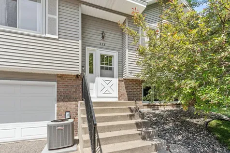 828 Sherwood Road Shoreview MN 55126