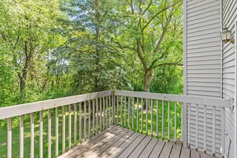 828 Sherwood Road Shoreview MN 55126