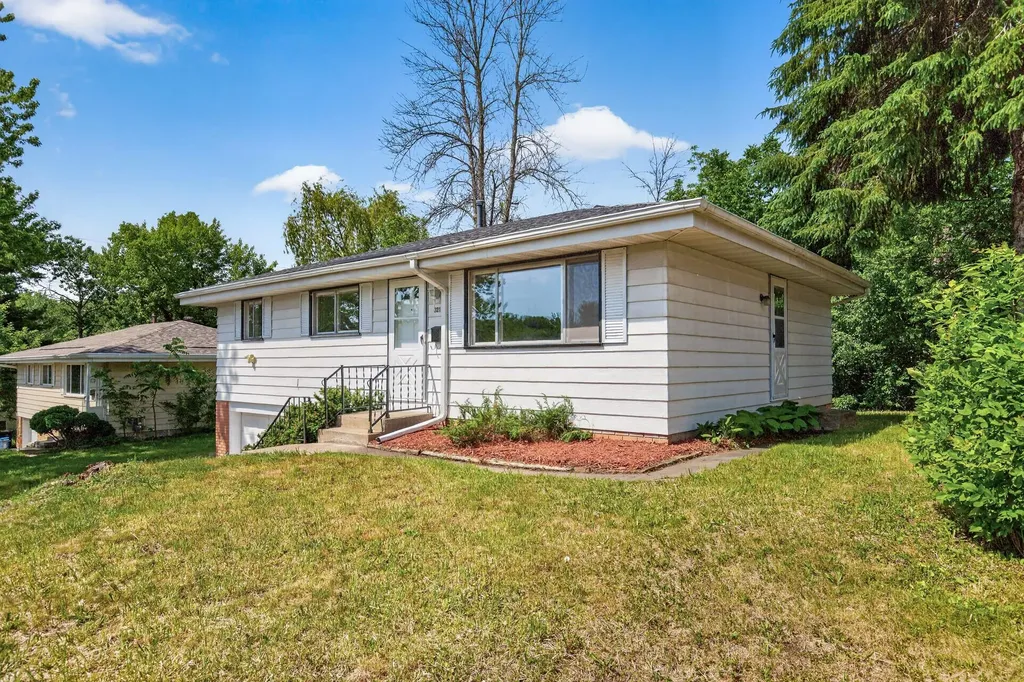 3211 Indiana Avenue N Robbinsdale MN 55422