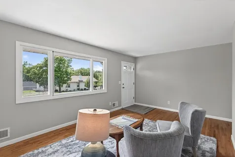 3211 Indiana Avenue N Robbinsdale MN 55422